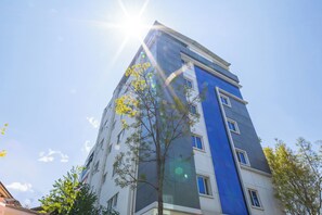 Front of property - Housr Charlie 1 BHK Apartment Bangalore (Bengaluru)