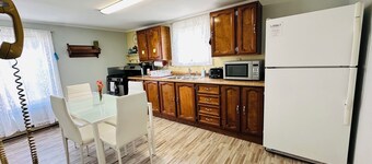 Pet friendly Near Lake George and Saratoga