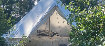 Your own peninsula with beaches, private docks, amazing sunset and motor boat