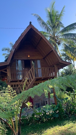 Exterior. Tetebatu rice field bliss