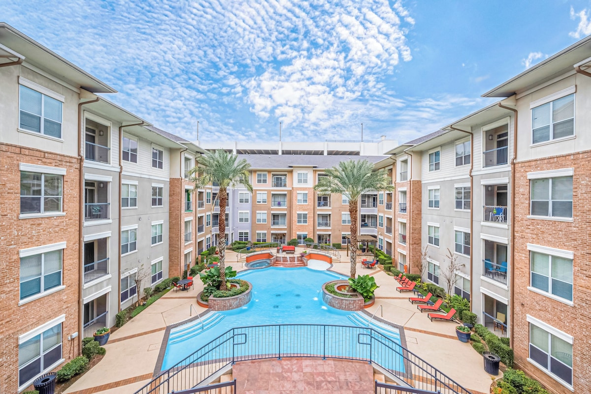 Photo 20 of Tasteful 2-bedroom 2 bath apt near NRG, Med Ctr and Galleria