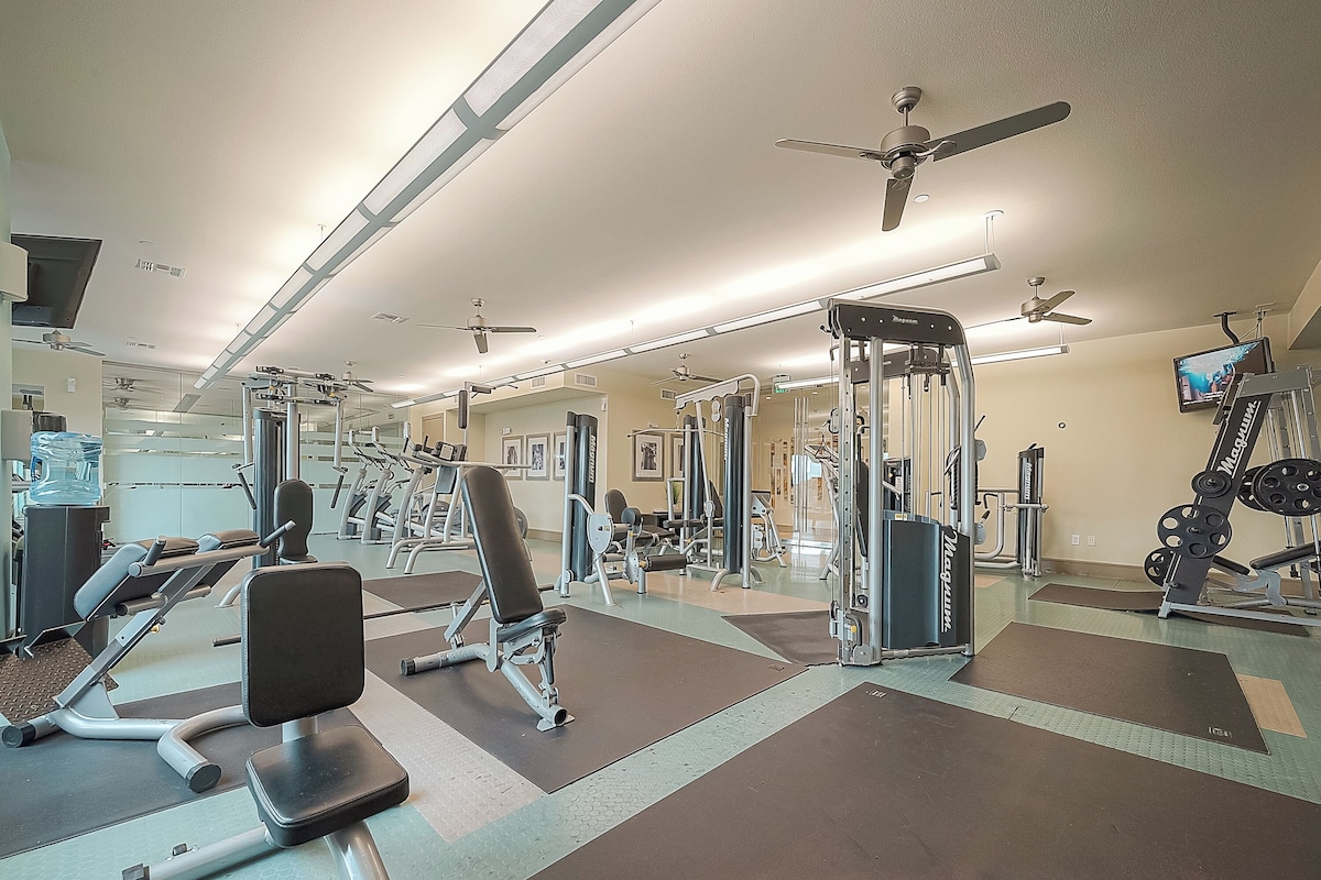 Photo 22 of Tasteful 2-bedroom 2 bath apt near NRG, Med Ctr and Galleria