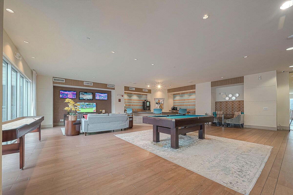 Photo 25 of Tasteful 2-bedroom 2 bath apt near NRG, Med Ctr and Galleria