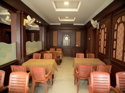 Kalyan Tourist Home