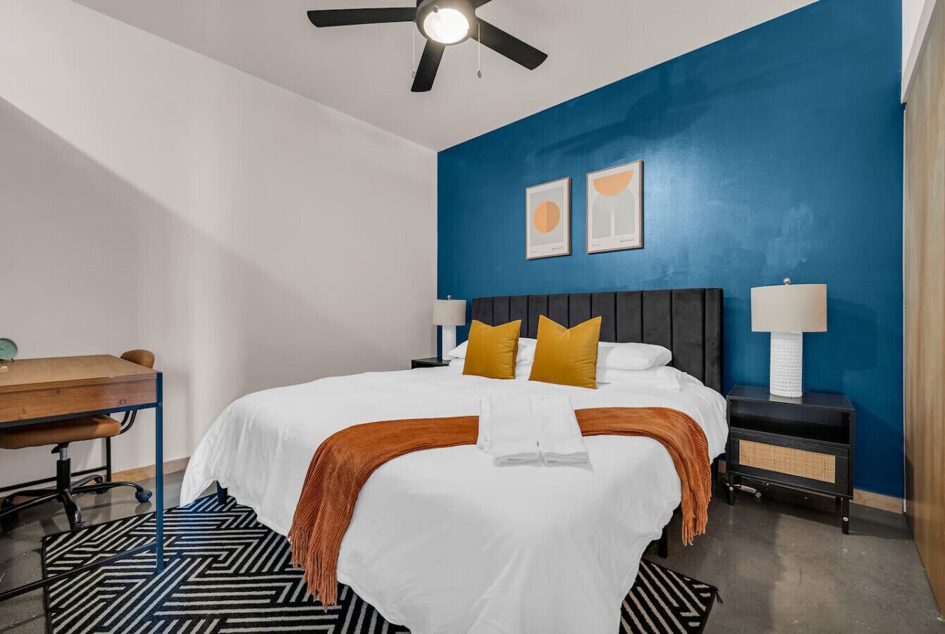 1 bedroom, desk, WiFi, bed sheets