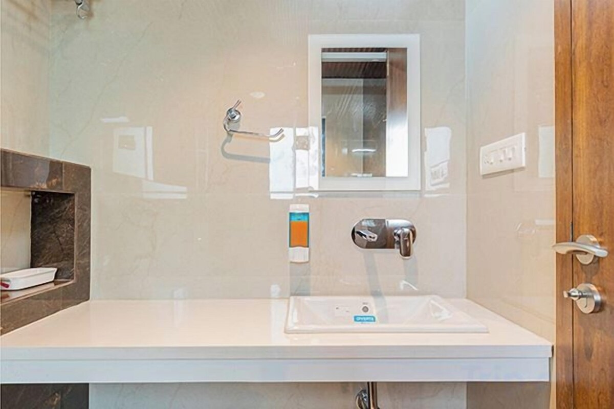 Bathroom | Free toiletries, towels