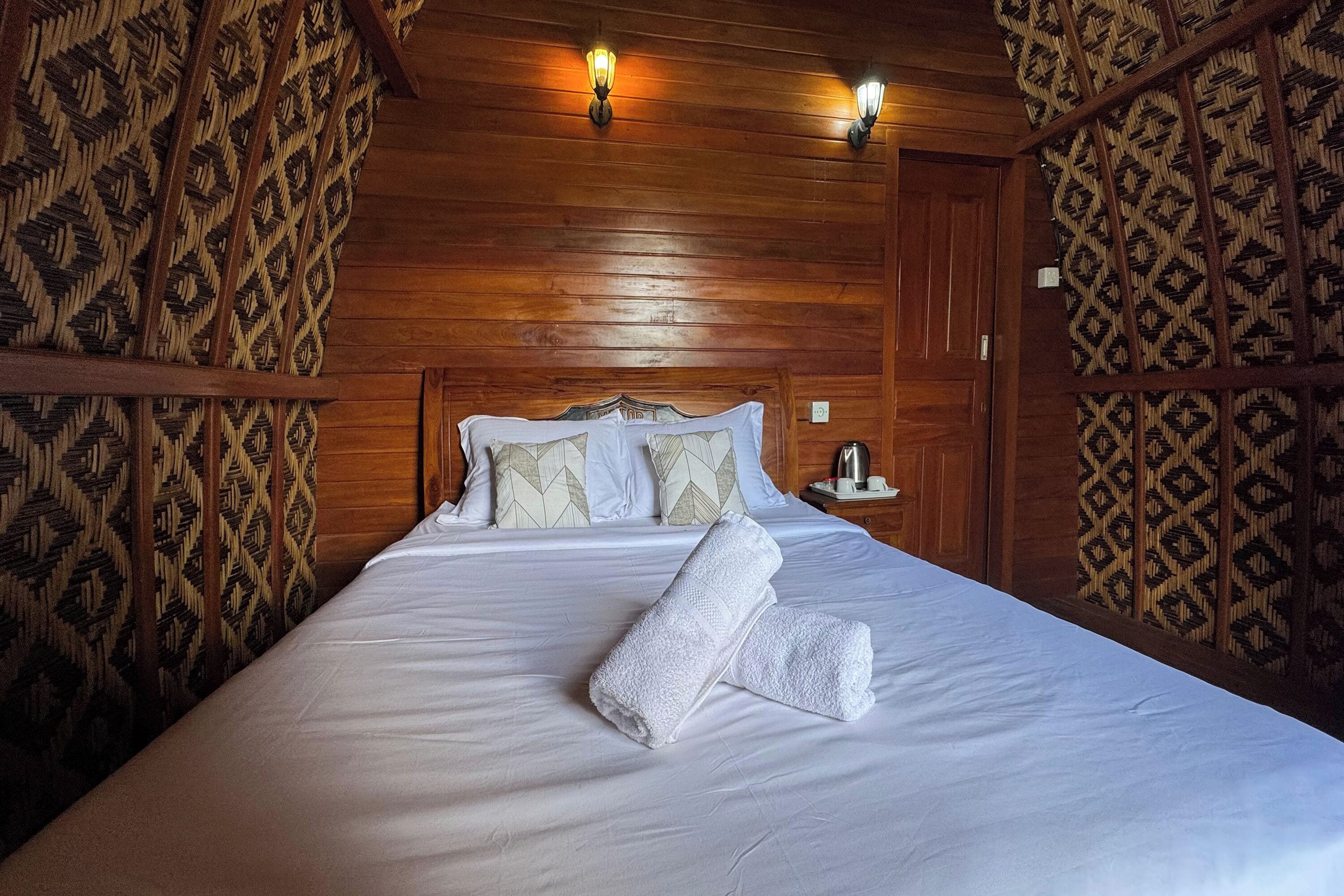 Kamar Double Deluks | Brankas, meja kerja, tirai kedap cahaya, dan Wi-Fi gratis