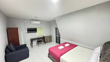 Habitación doble Deluxe | Escritorio, wifi gratis y ropa de cama