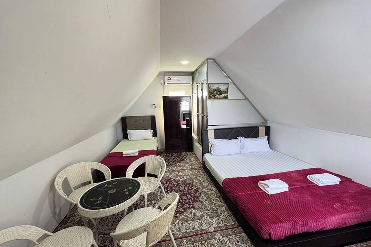 Desk, free WiFi, bed sheets