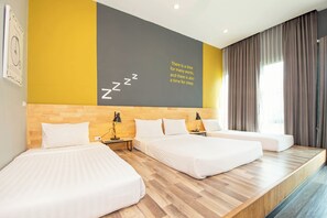 Villa | Desk, free WiFi, bed sheets - Penny - Farthing Pool Villa (Pattaya)