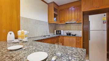 Grand-huvila | Minibaari, työpöytä, ilmainen Wi-Fi, vuodevaatteet