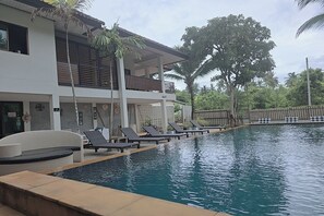 Outdoor pool - Nongthale Mountain View (Krabi)