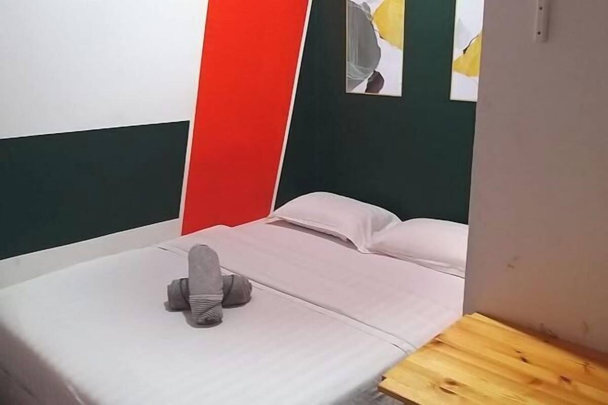 Schreibtisch, Bügeleisen/Bügelbrett, kostenloses WLAN, Bettwäsche