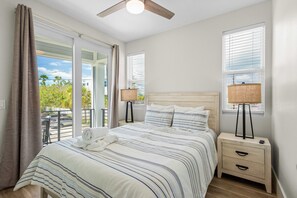 3 bedrooms, iron/ironing board, Internet, bed sheets - Brand new duplex w/ shared pool & private rooftop deck, w/d, & steps to the gulf (Bradenton Beach)