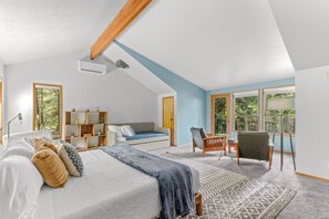 5 Schlafzimmer, Schreibtisch, Bügeleisen/Bügelbrett, WLAN