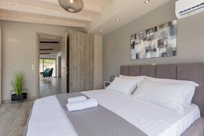 4 chambres, fer et planche à repasser, Wi-Fi, draps fournis