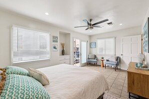 3 bedrooms, iron/ironing board, free WiFi, bed sheets - Steps from Ocean! Ocean/Bay Views! Rooftop Deck! Two Car Garage! Renovated! (San Diego)