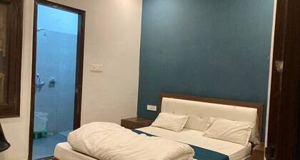 Hotel Usha Continental