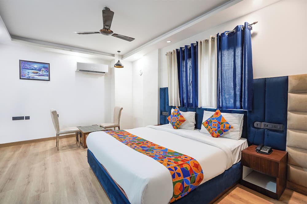 Fabhotel Golden Eye Inn