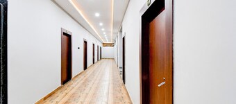 Fabhotel Padmakar Kashi