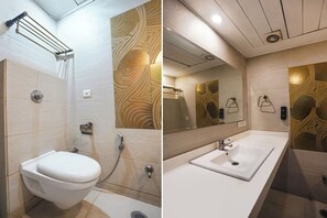 Premium-værelse | Badeværelse | Bruser, brusehoved med spredningseffekt, gratis toiletartikler