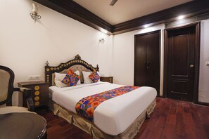 Premium Room | Egyptian cotton sheets, premium bedding, in-room safe, free WiFi