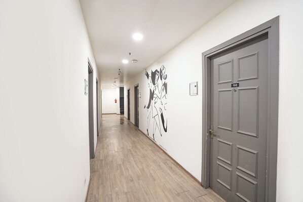 Lobby - Fabhotel Royale 49 (Noida)