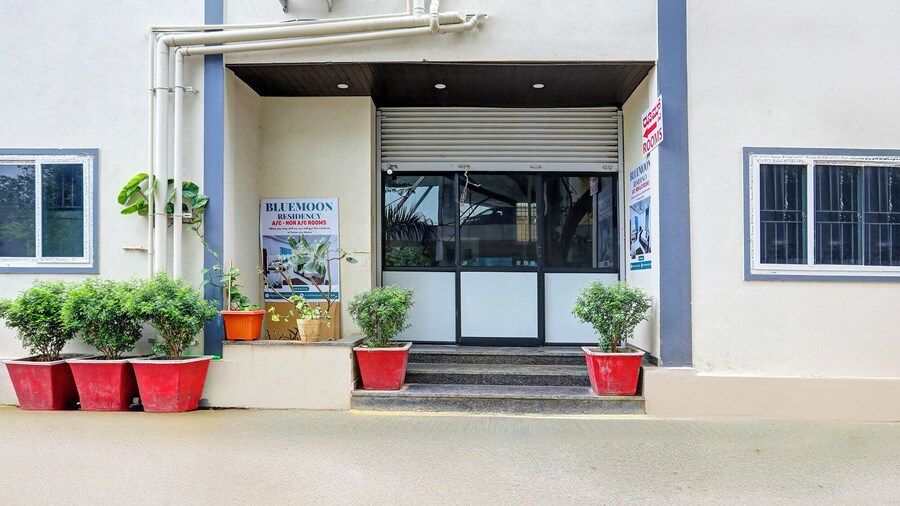 FabHotel Bluemoon Residency - Near Whitefield Main Road