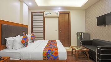 Egyptian cotton sheets, premium bedding, in-room safe, free WiFi