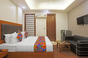 Egyptian cotton sheets, premium bedding, in-room safe, free WiFi