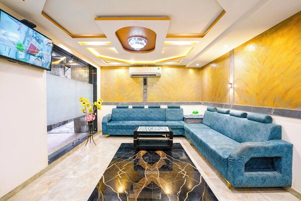 Lobby sitting area - Fabhotel Bkc Annex (Mumbai)