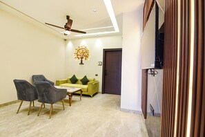 Coin salon dans le hall