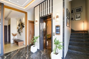 Lift - Fabhotel K9 Pearl (Ludhiana)