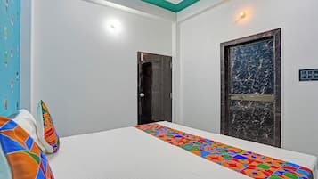 Egyptian cotton sheets, premium bedding, in-room safe, free WiFi