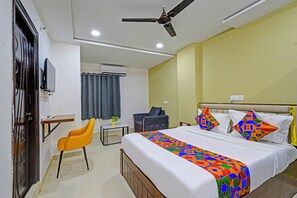 Egyptian cotton sheets, premium bedding, in-room safe, free WiFi - Fabhotel Dolce Vita Grand (Hyderabad)