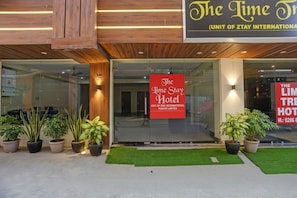 숙박 시설 입구