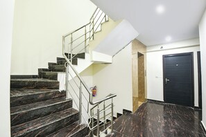 Lobby - FabHotel Imperial Seven (New Delhi)