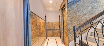 Fabhotel Gulshan International
