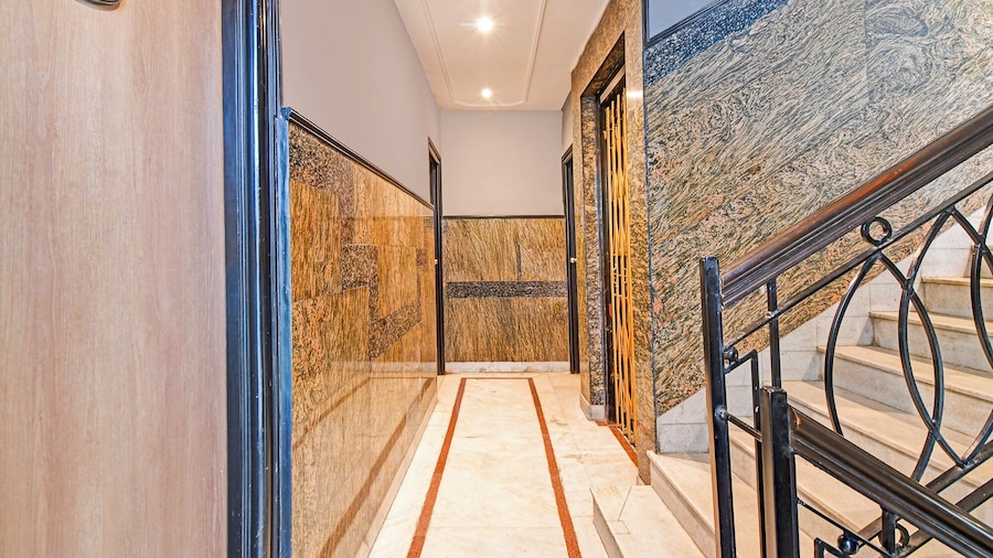 Fabhotel Gulshan International