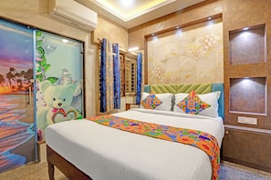 Egyptian cotton sheets, premium bedding, in-room safe, free WiFi - Fabhotel saravana shelters residency - Near tambaram railway station (Chennai)