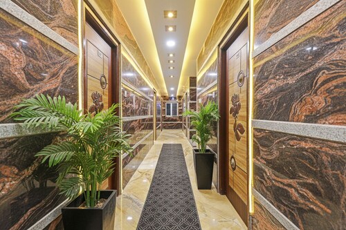 Fabhotel saravana shelters residency - Near tambaram railway station