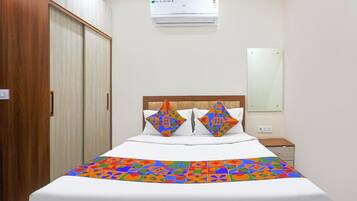 Deluxe Room | Egyptian cotton sheets, premium bedding, in-room safe, free WiFi