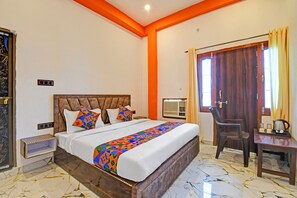 Family Room | Egyptian cotton sheets, premium bedding, in-room safe, free WiFi