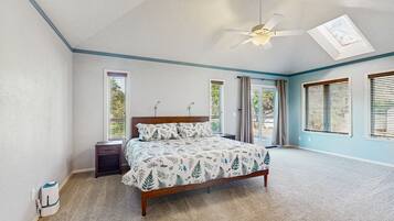 3 多间卧室、熨斗/熨衣板、上网接入、床单