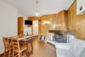 Standard Apartment, Multiple Bedrooms (Appartamento Vecchio Gad) | Living area