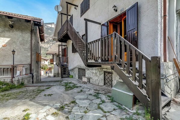 การตกแต่งภายนอก