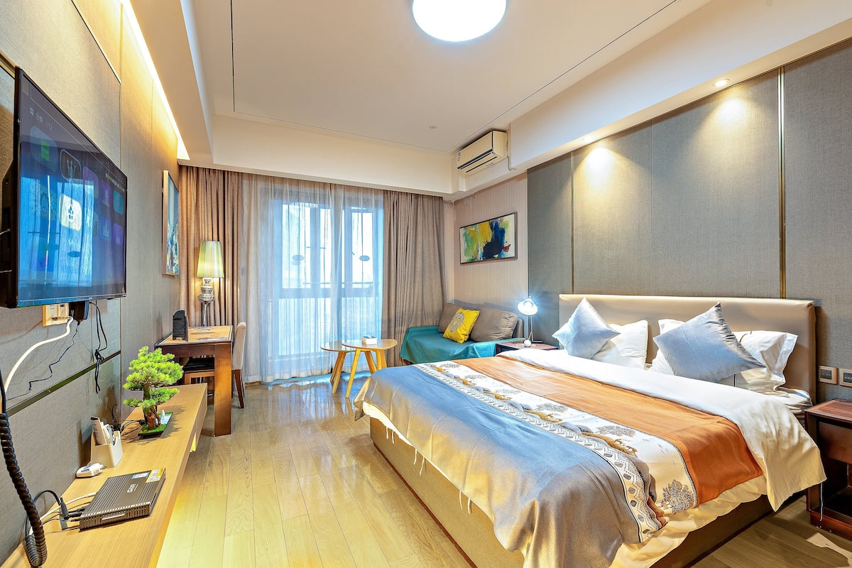 Classic Double Room, 1 Queen Bed, City View