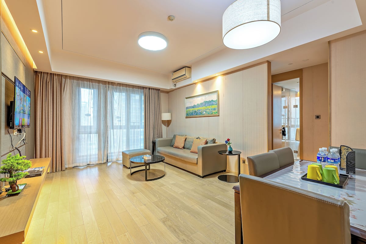 Family Suite, City View