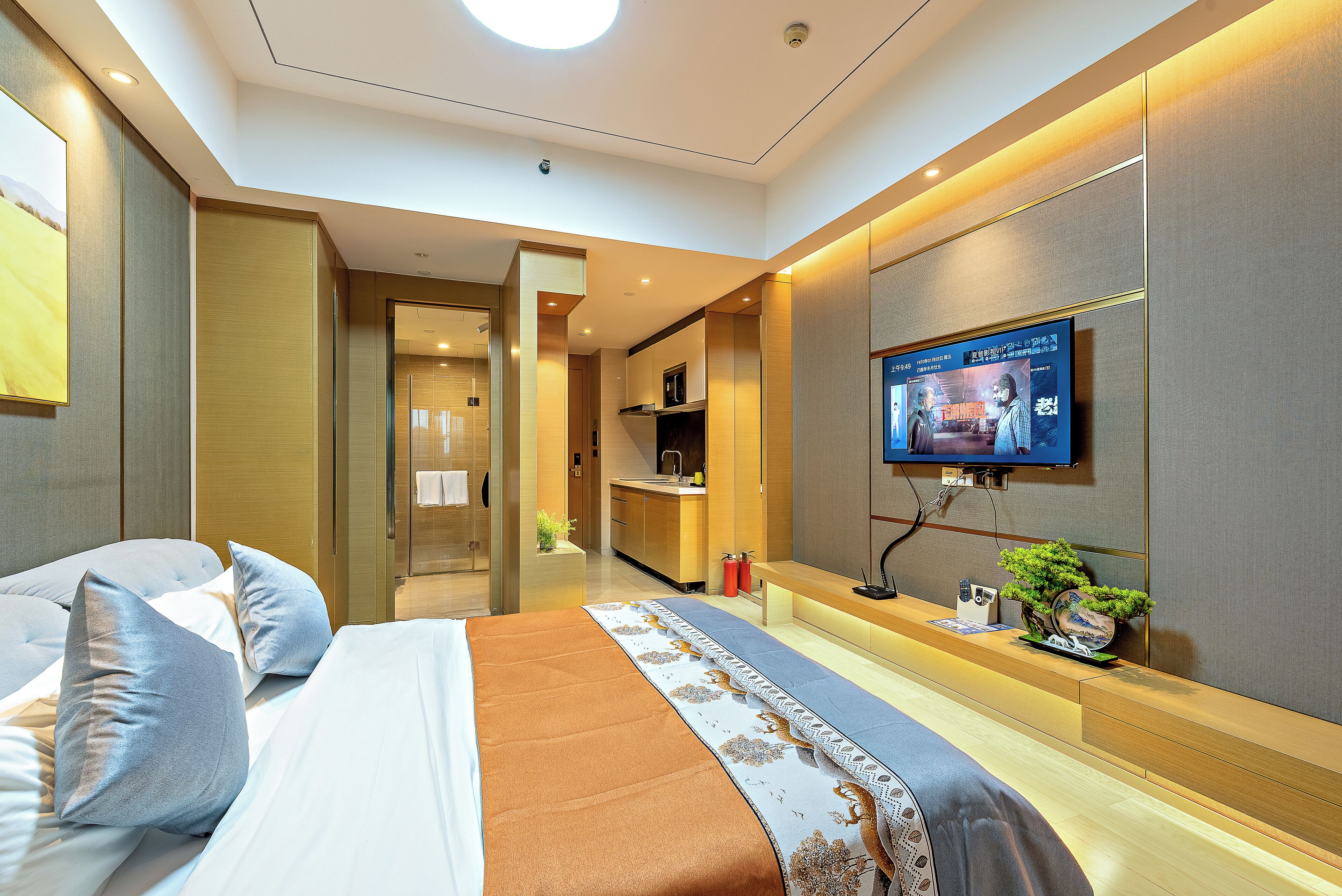 Classic Double Room, 1 Queen Bed, City View | In-room safe, blackout curtains, soundproofing, iron/ironing board