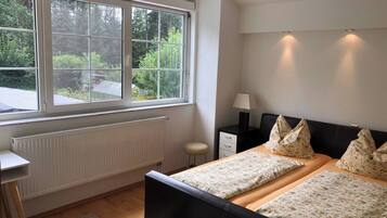 2 bedrooms, internet, wheelchair access